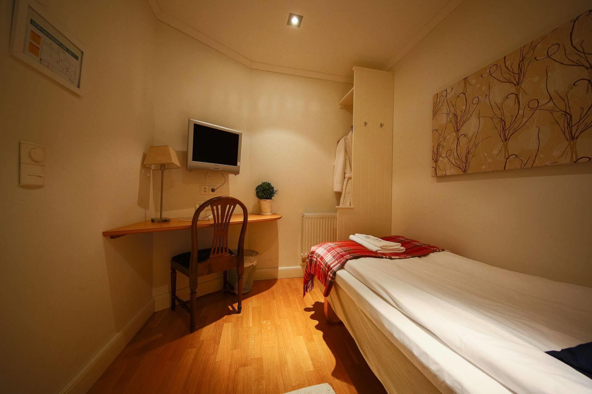 Hotell Pilen 우메오 외부 사진
